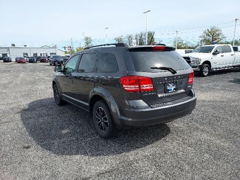 Used 2018 Dodge Journey SE w/ Blacktop Package FWD image 6