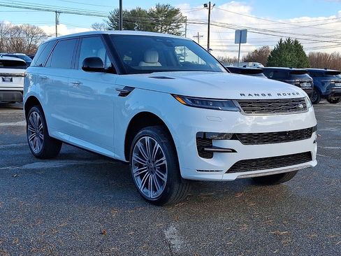 New 2025 Land Rover Range Rover Sport Dynamic SE image 14