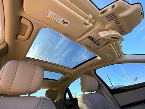 Used 2018 Mercedes-Benz S 560 4MATIC Sedan image 13