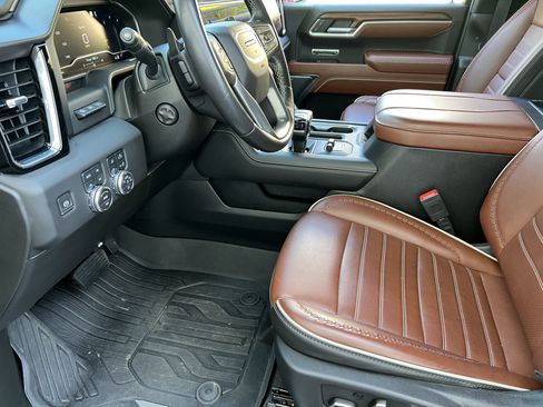 Used 2023 GMC Sierra 1500 Denali Ultimate AWD/4WD image 14