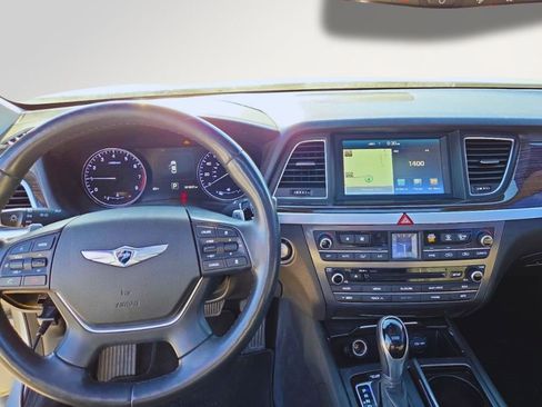 Used 2015 Hyundai Genesis 3.8 w/ Option Group 03 image 7