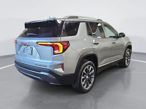 Used 2025 GMC Terrain Elevation w/ Elevation Premium Package AWD/4WD image 3
