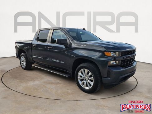 Used 2022 Chevrolet Silverado 1500 Custom w/ Safety Confidence Package image 1