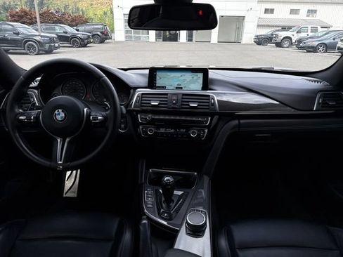 Used 2018 BMW M4 Coupe RWD image 13