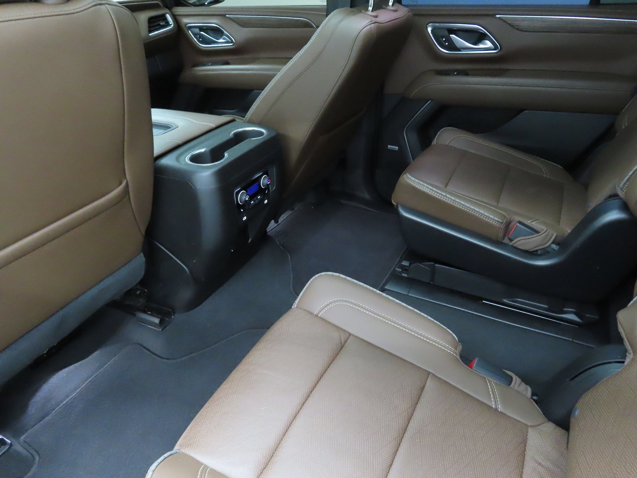 Used 2022 Chevrolet Tahoe High Country AWD/4WD image 22