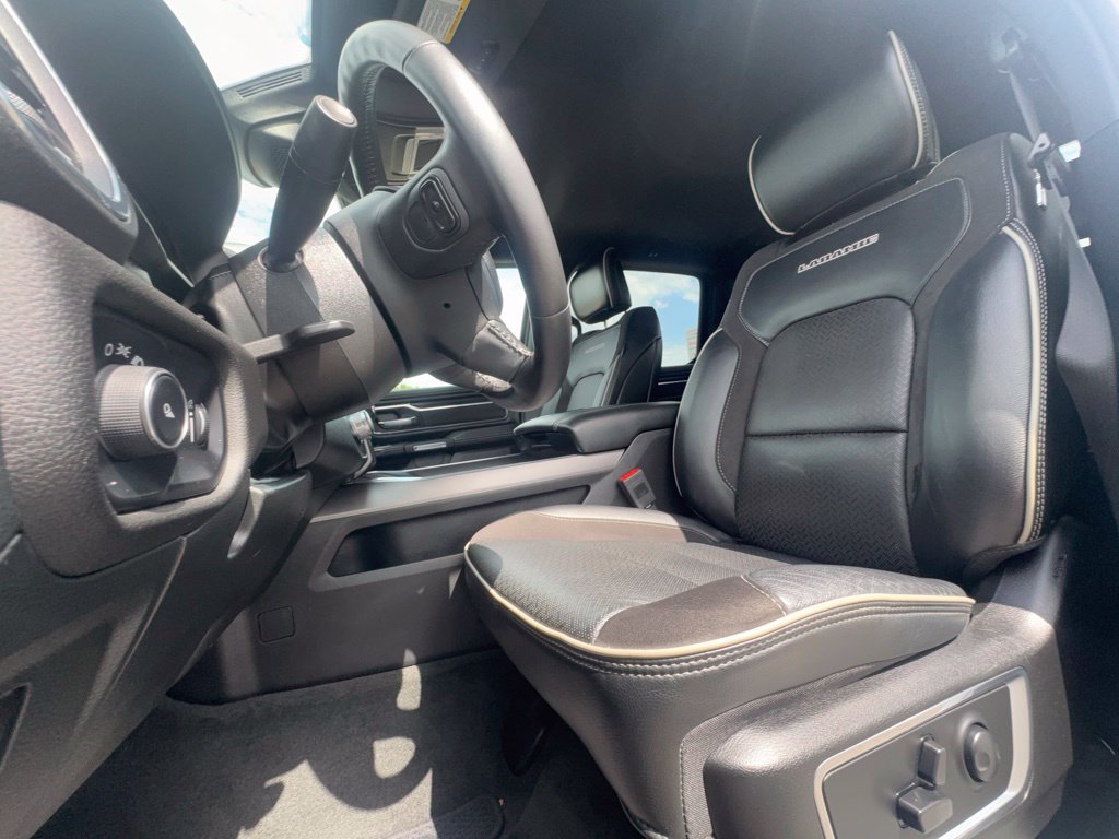 Used 2024 RAM 1500 Laramie AWD/4WD image 12