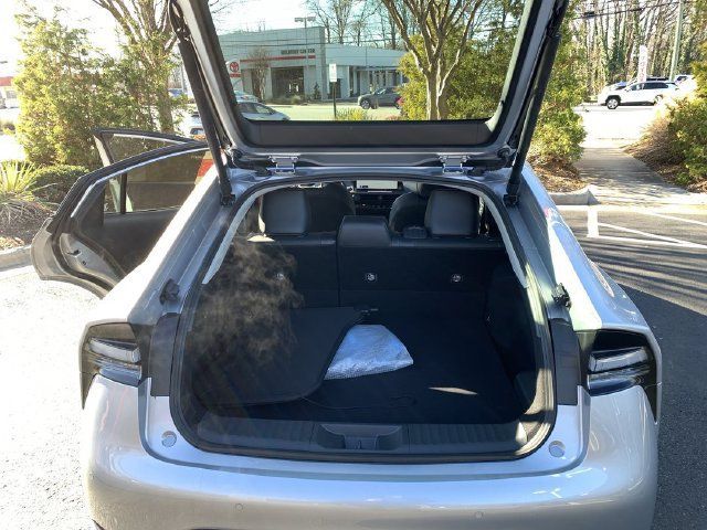 New 2025 Toyota Prius Plug-In Hybrid FWD image 34