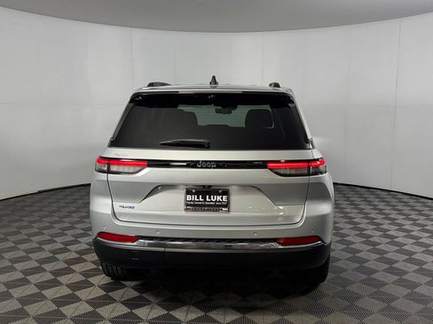 Used 2023 Jeep Grand Cherokee 4WD 4xe w/ Luxury Tech Group II image 8