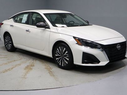 Used 2025 Nissan Altima 2.5 SV