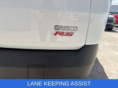 Used 2023 Chevrolet Traverse RS image 8