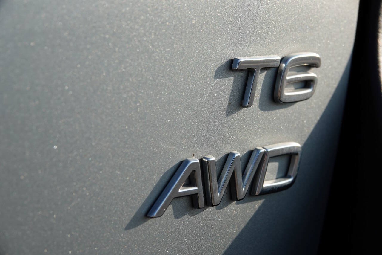 Used 2010 Volvo XC70 T6 AWD/4WD image 3