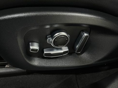 Used 2020 Jaguar F-PACE Checkered Flag image 18