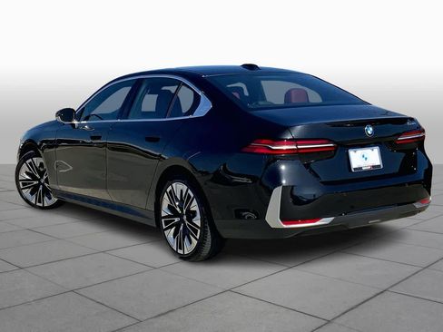 Used 2025 BMW 530i image 11