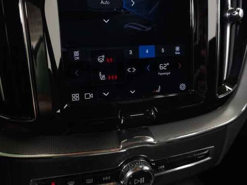 Used 2022 Volvo XC60 B5 R-Design w/ Advanced Package image 29