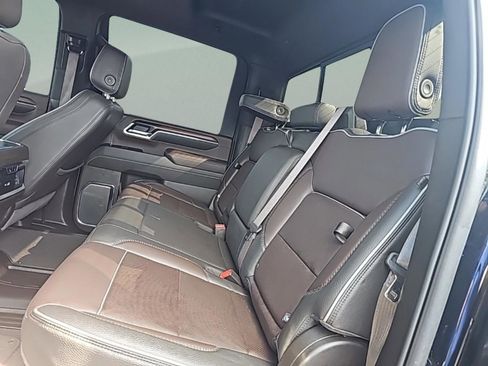 Used 2024 GMC Sierra 3500 Denali w/ Denali Reserve Package image 28