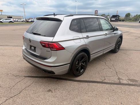 Certified 2024 Volkswagen Tiguan SE R-Line AWD/4WD image 7