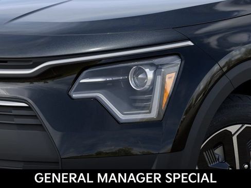 New 2026 Kia Niro LX FWD image 11