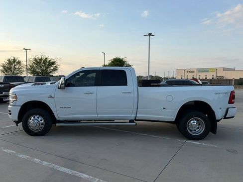 Used 2024 RAM 3500 Laramie w/ Sport Appearance Package image 6