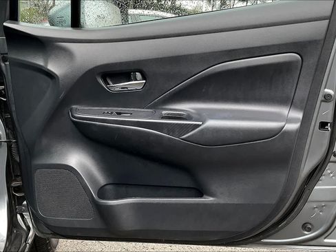 Used 2023 Nissan Versa SV FWD image 28