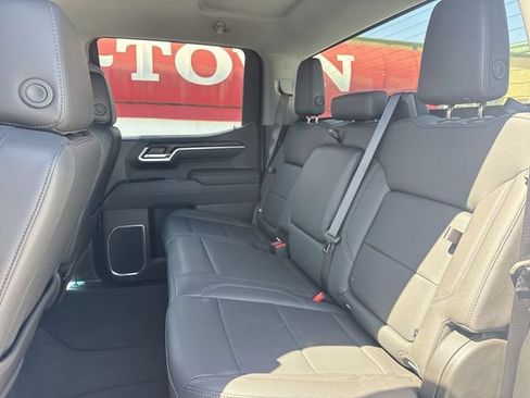 Used 2026 GMC Sierra 1500 SLT AWD/4WD image 22