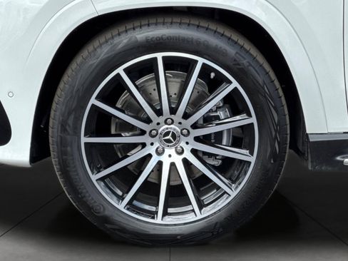 New 2025 Mercedes-Benz GLS 580 4MATIC image 5