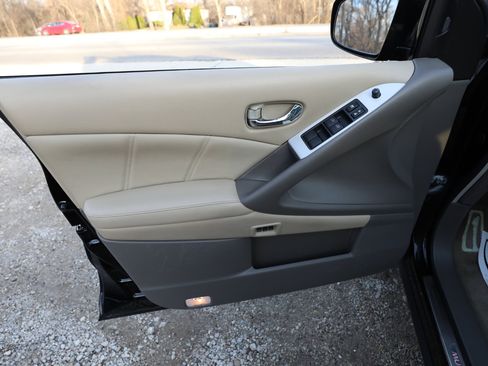 Used 2014 Nissan Murano SL w/ Navigation Package image 17