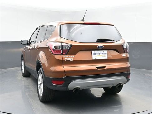 Used 2017 Ford Escape SE image 12