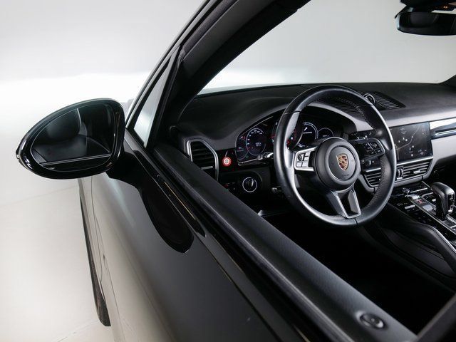 Certified 2023 Porsche Cayenne AWD/4WD image 26