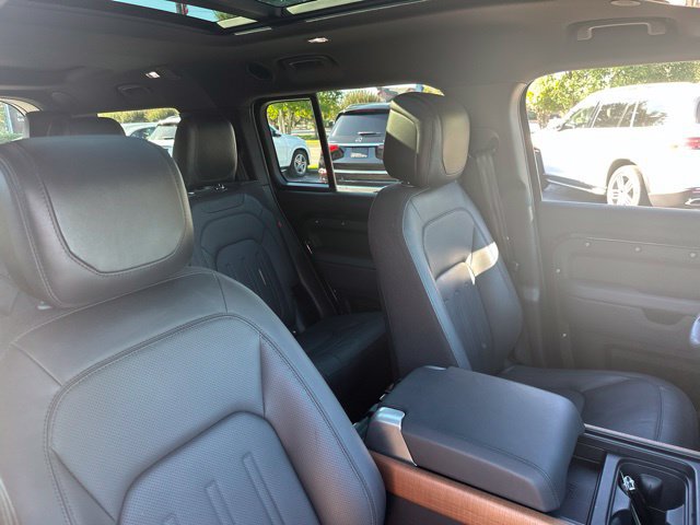 Used 2023 Land Rover Defender 130 X AWD/4WD image 36