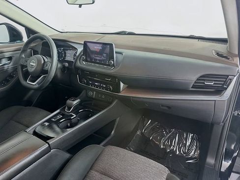 Used 2022 Nissan Rogue SV FWD image 27