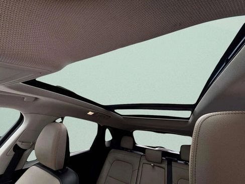 Used 2022 Ford Escape Titanium w/ Class II Trailer Tow Package image 38