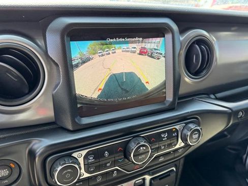 Used 2022 Jeep Wrangler Unlimited Sport AWD/4WD image 32