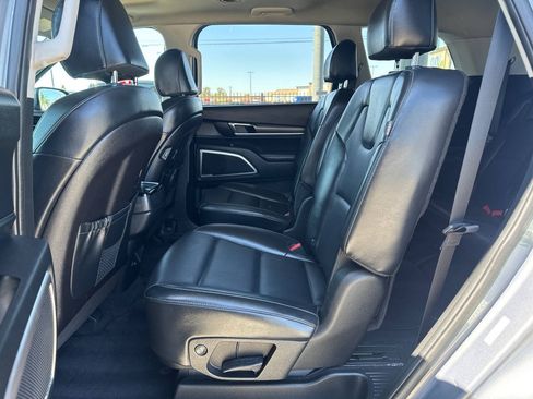 Used 2025 Kia Telluride S AWD/4WD image 11