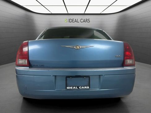 Used 2007 Chrysler 300 RWD image 6