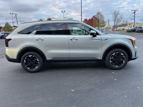 New 2026 Kia Sorento S AWD/4WD image 5