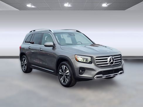 Used 2026 Mercedes-Benz GLB 250 4MATIC image 6