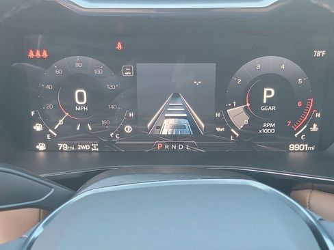 Used 2025 GMC Canyon AT4 w/ Nightfall Edition image 7