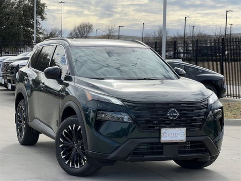 New 2026 Nissan Rogue SV image 2