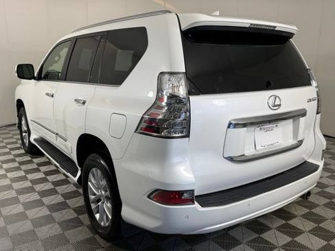 Used 2016 Lexus GX 460 w/ Premium Package AWD/4WD image 4