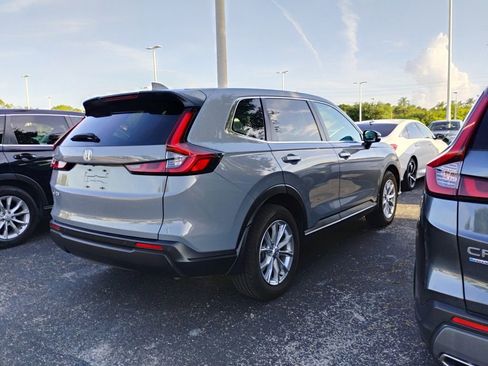 Used 2025 Honda CR-V EX-L image 3
