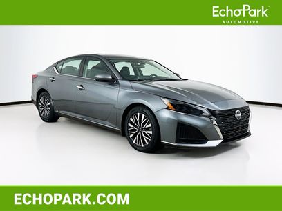 Used 2023 Nissan Altima 2.5 SV w/ SV Premium Package