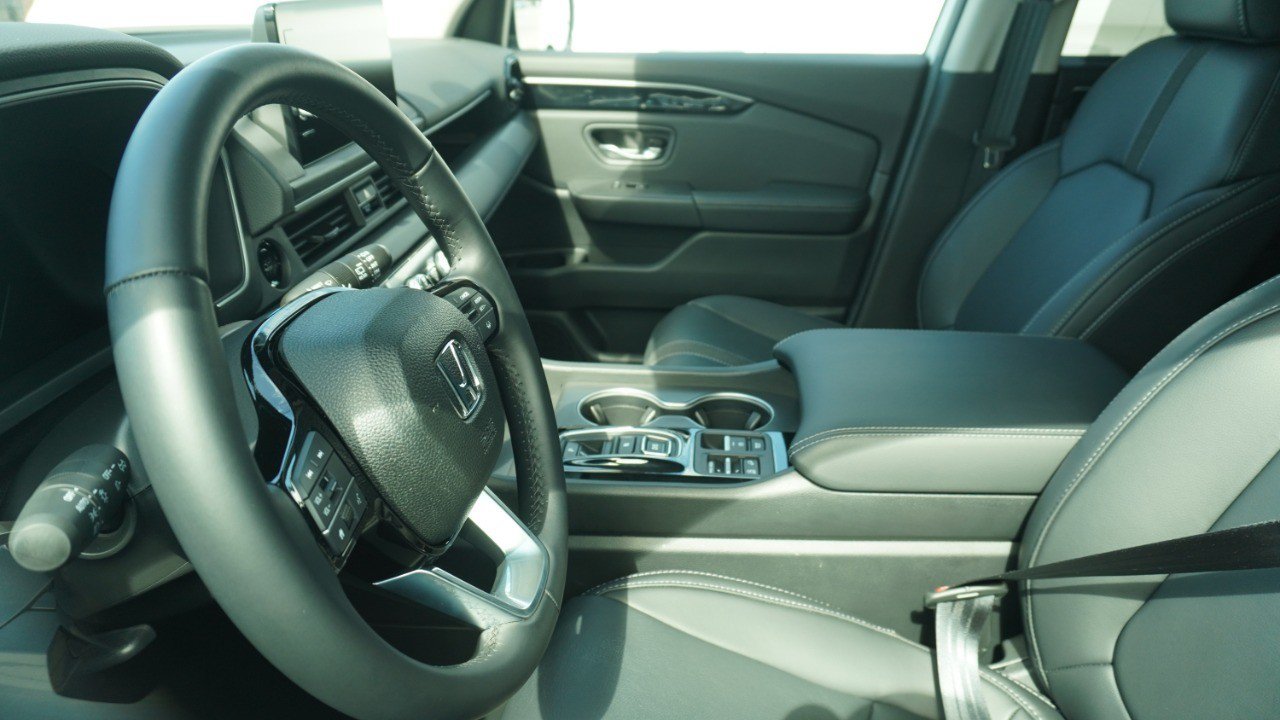 Used 2025 Honda Pilot Touring image 9