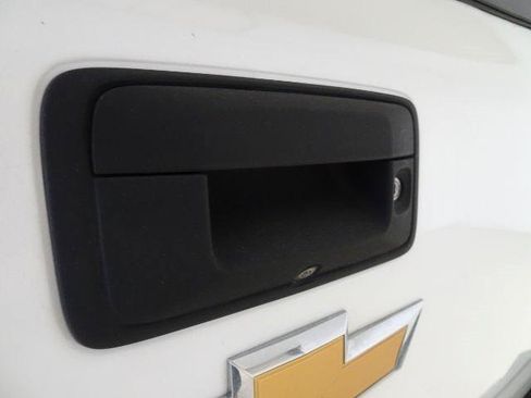 Used 2020 Chevrolet Colorado LT w/ Safety Package RWD image 13