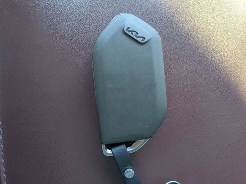 Used 2024 Kia Telluride SX image 28