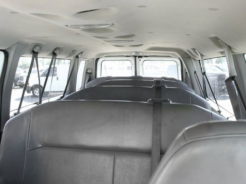 Used 2008 Ford E-350 and Econoline 350 XLT image 27