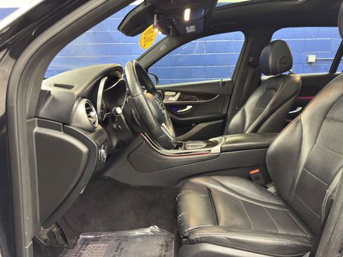 Used 2020 Mercedes-Benz GLC 300 GLC 300 w/ Parking Assistance Package image 19