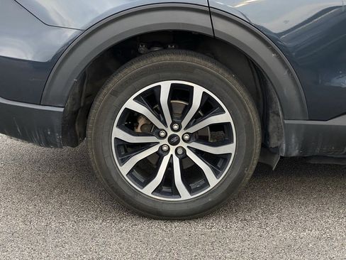 Used 2022 Ford Explorer ST-Line w/ Class IV Trailer Tow Package image 9