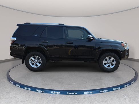 Used 2021 Toyota 4Runner SR5 AWD/4WD image 5