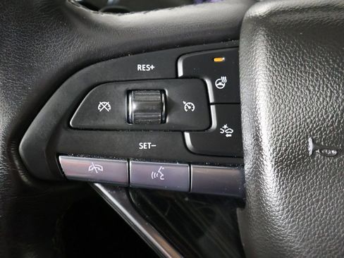 Used 2022 Cadillac XT6 Premium Luxury image 43