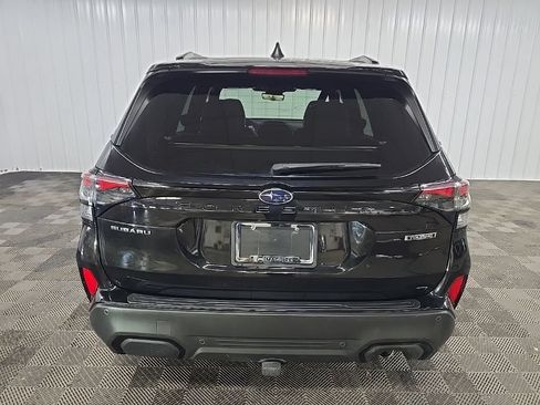Used 2025 Subaru Forester Touring AWD/4WD image 11